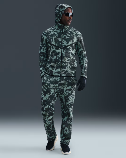 Nike Tech