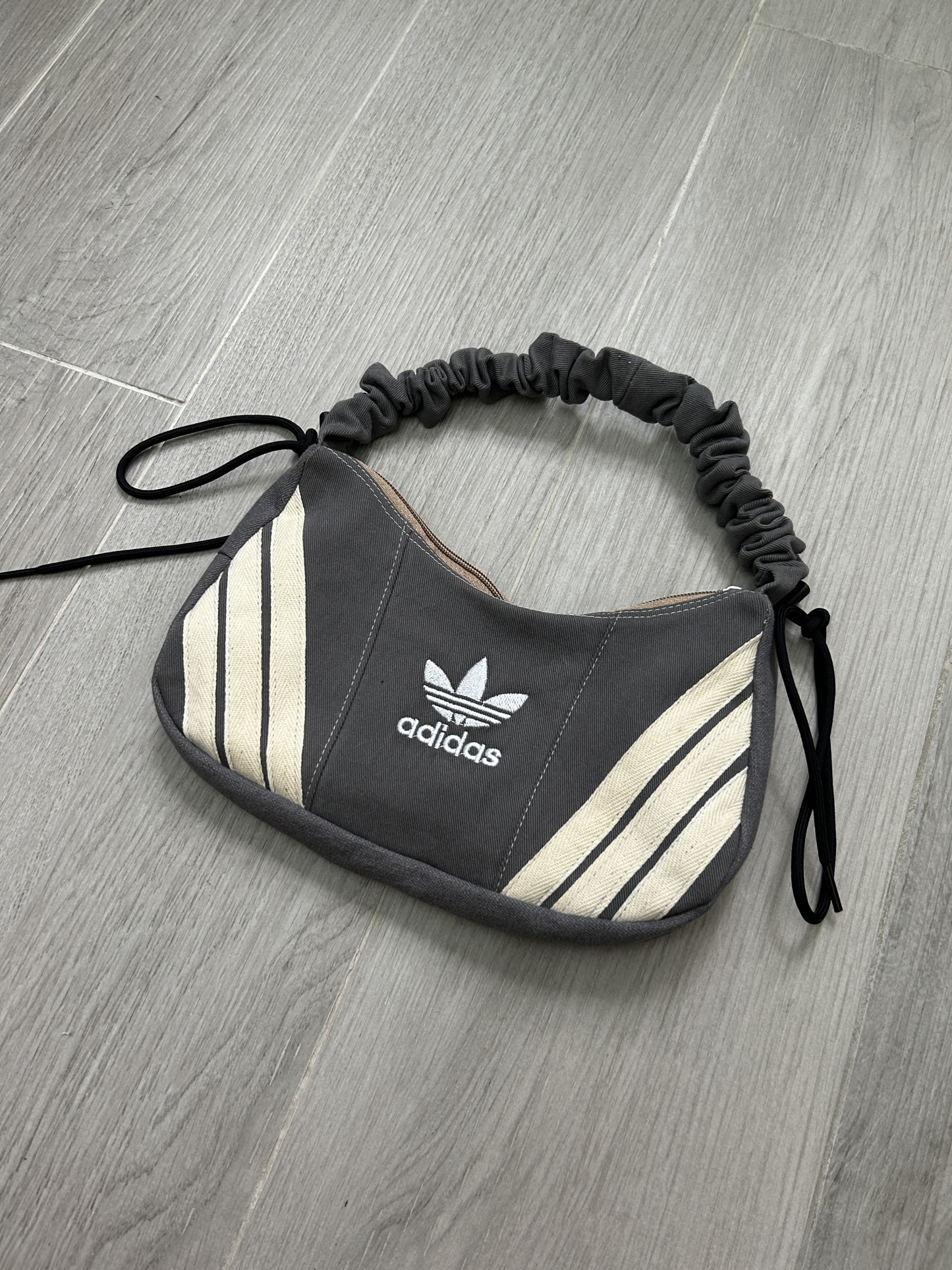 A的Shoulder Bag