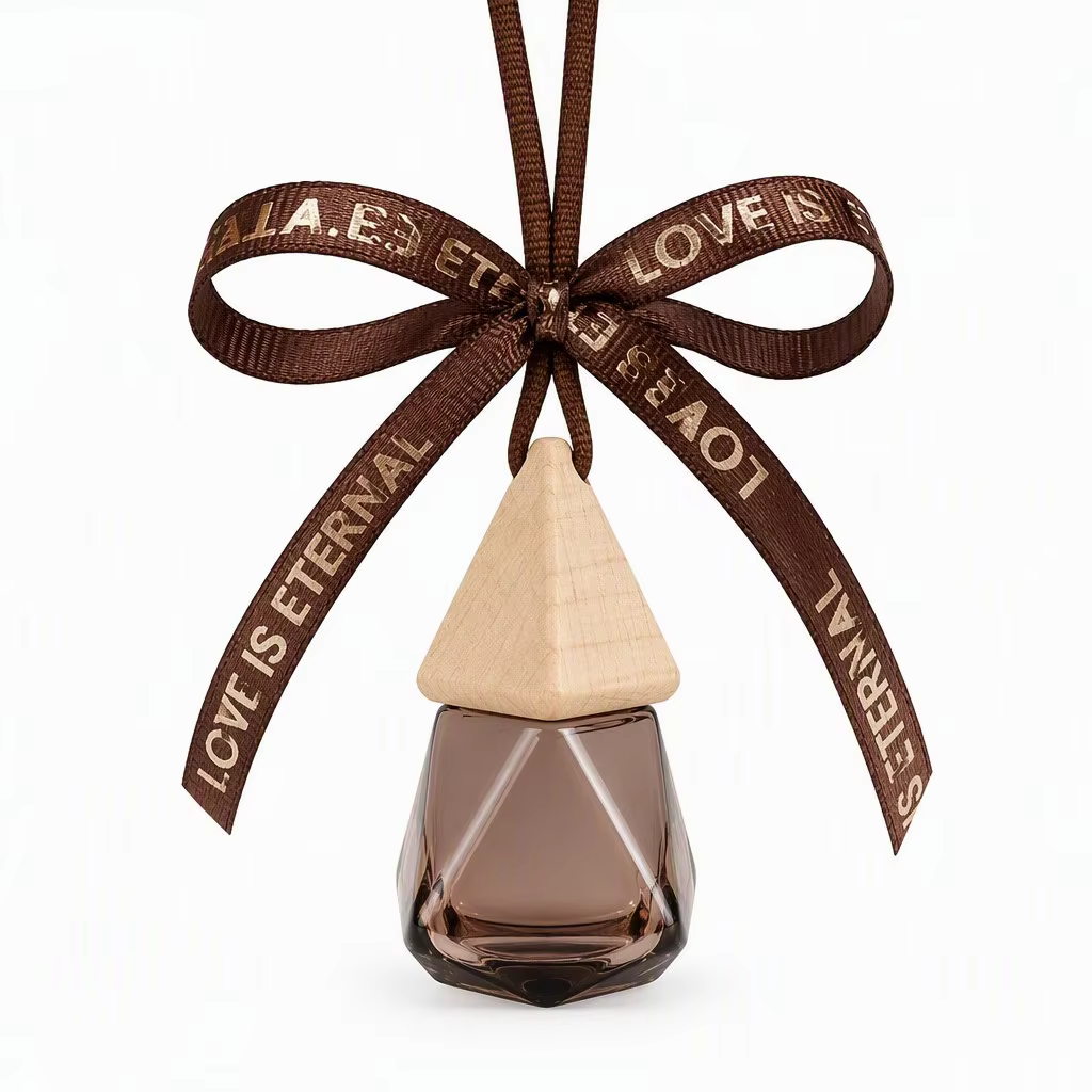 [Wholesale] Premium Car Aromatherapy Bottles - Triangular Wood Cap & Hanging Rope (MOQ 50 Units)