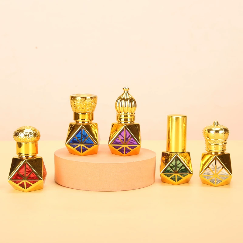 Luxury 8ml Refillable Vintage Perfume Bottle – Gold Crystal Essential Oil Glass Bottle with Decorative Cap