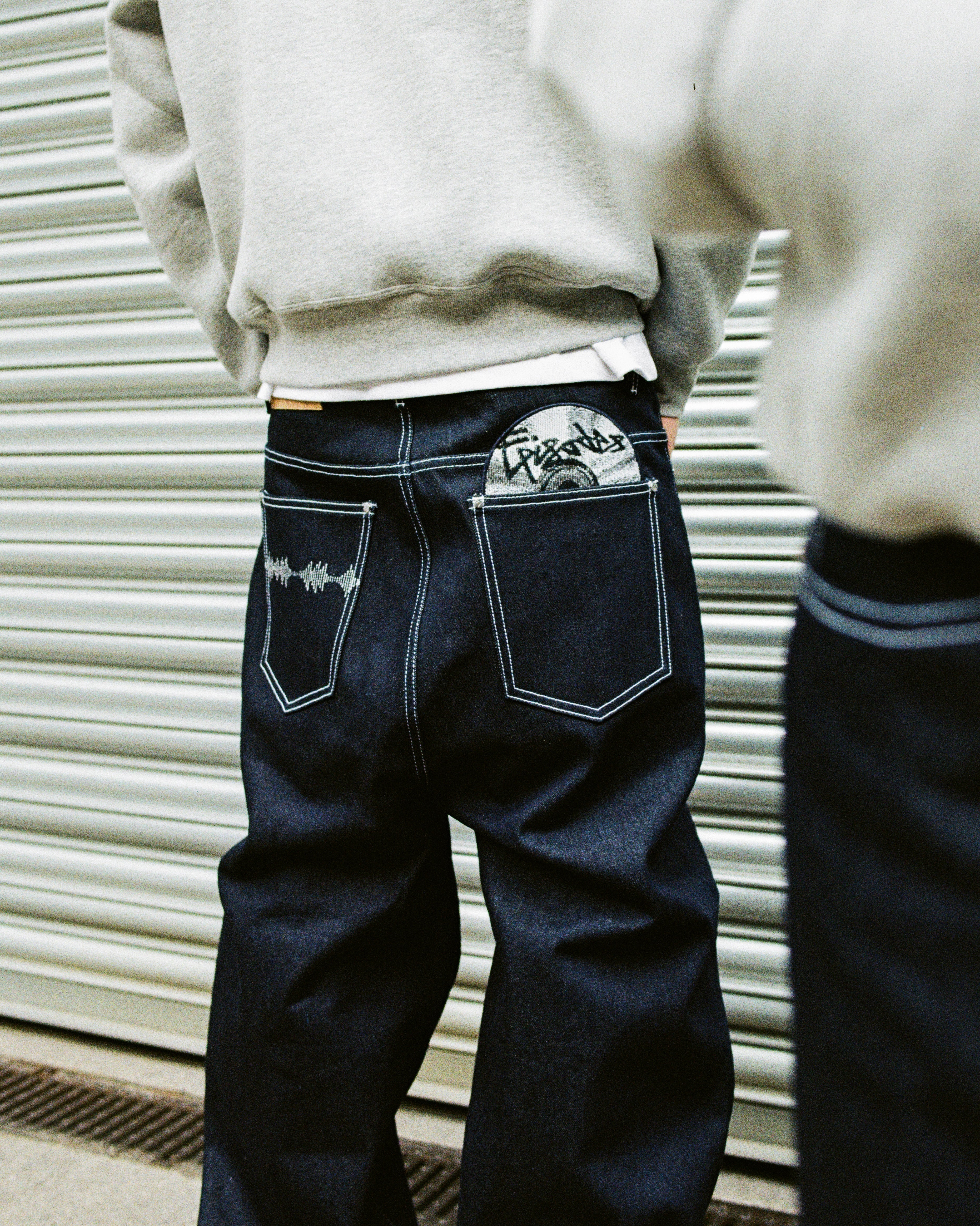 DISC RAW DENIM JEANS