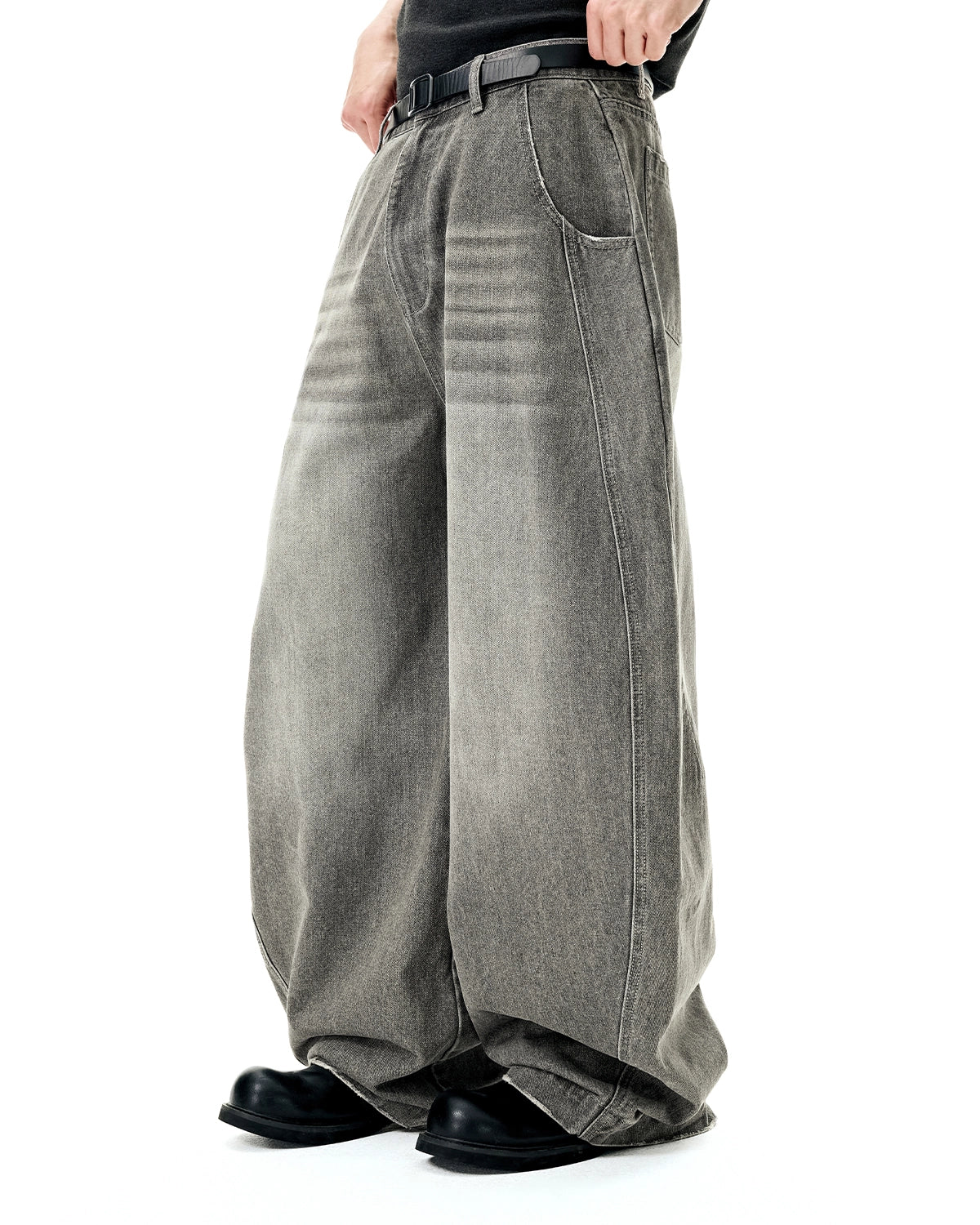 INFLATION Washed Barrel Baggy Jeans