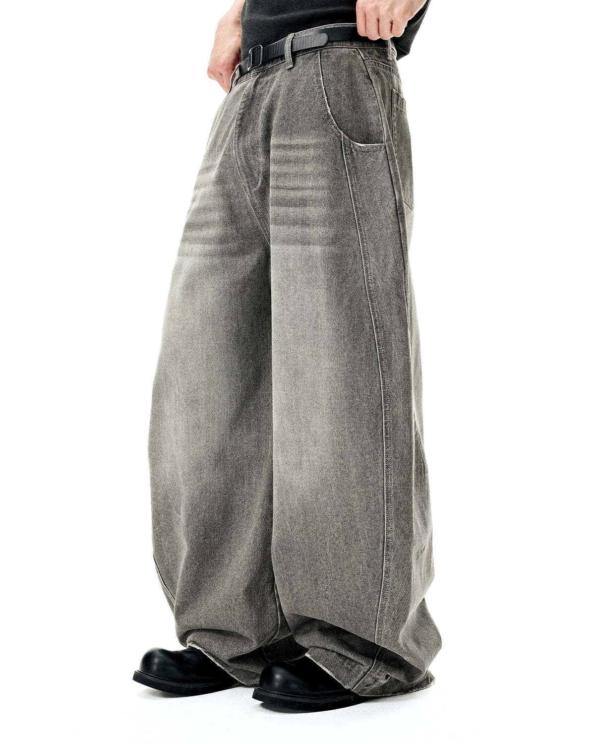 INFLATION Washed Barrel Baggy Jeans