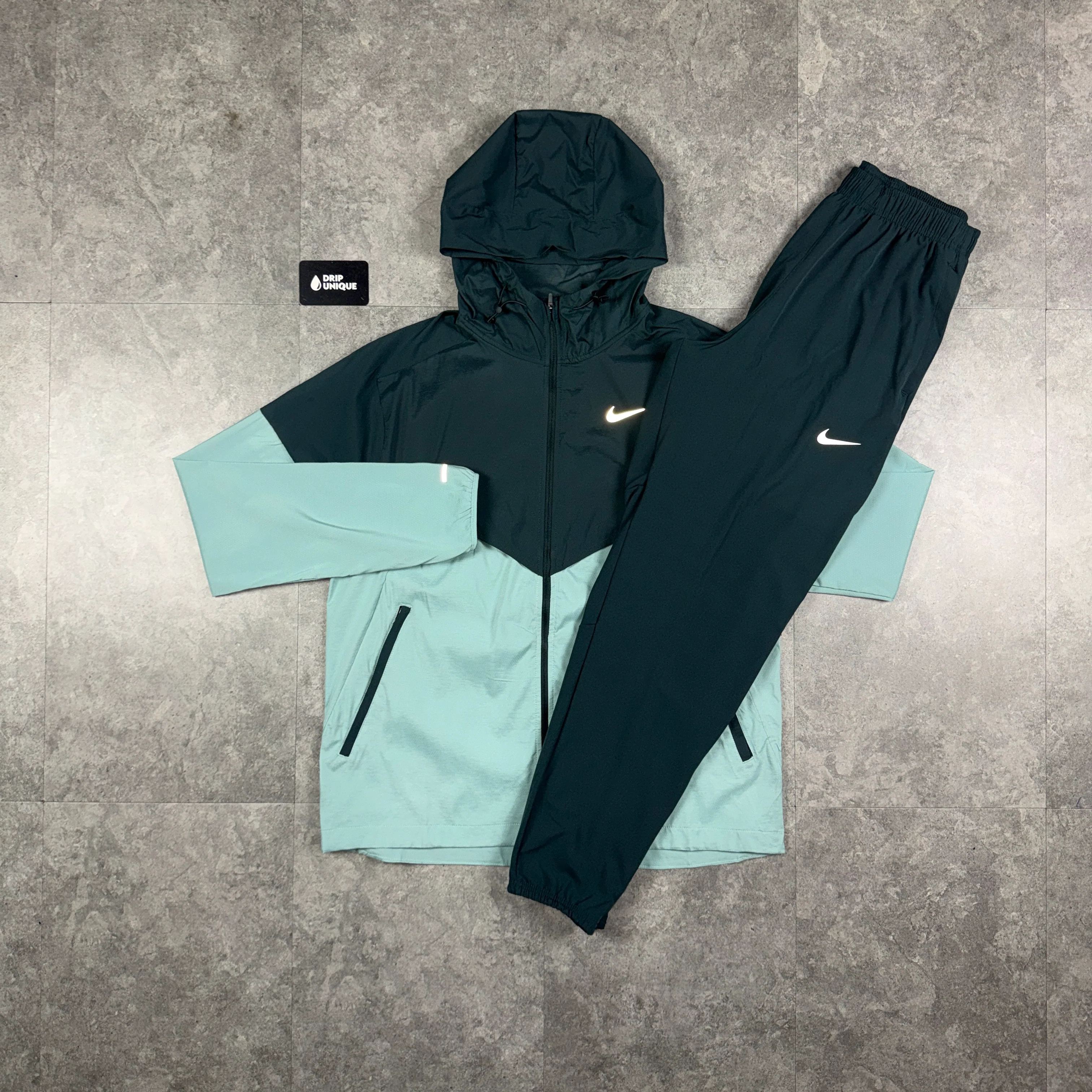 Nike UV Windrunner Jacket Forest Green & Forest Green Nike Challenger Pants Set