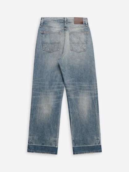 DISTRESSED PATCH JEANS