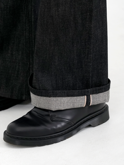 RAW SELVEDGE BOOTCUT JEANS