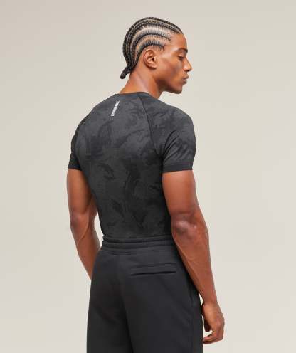 Geo Seamless T-Shirt
