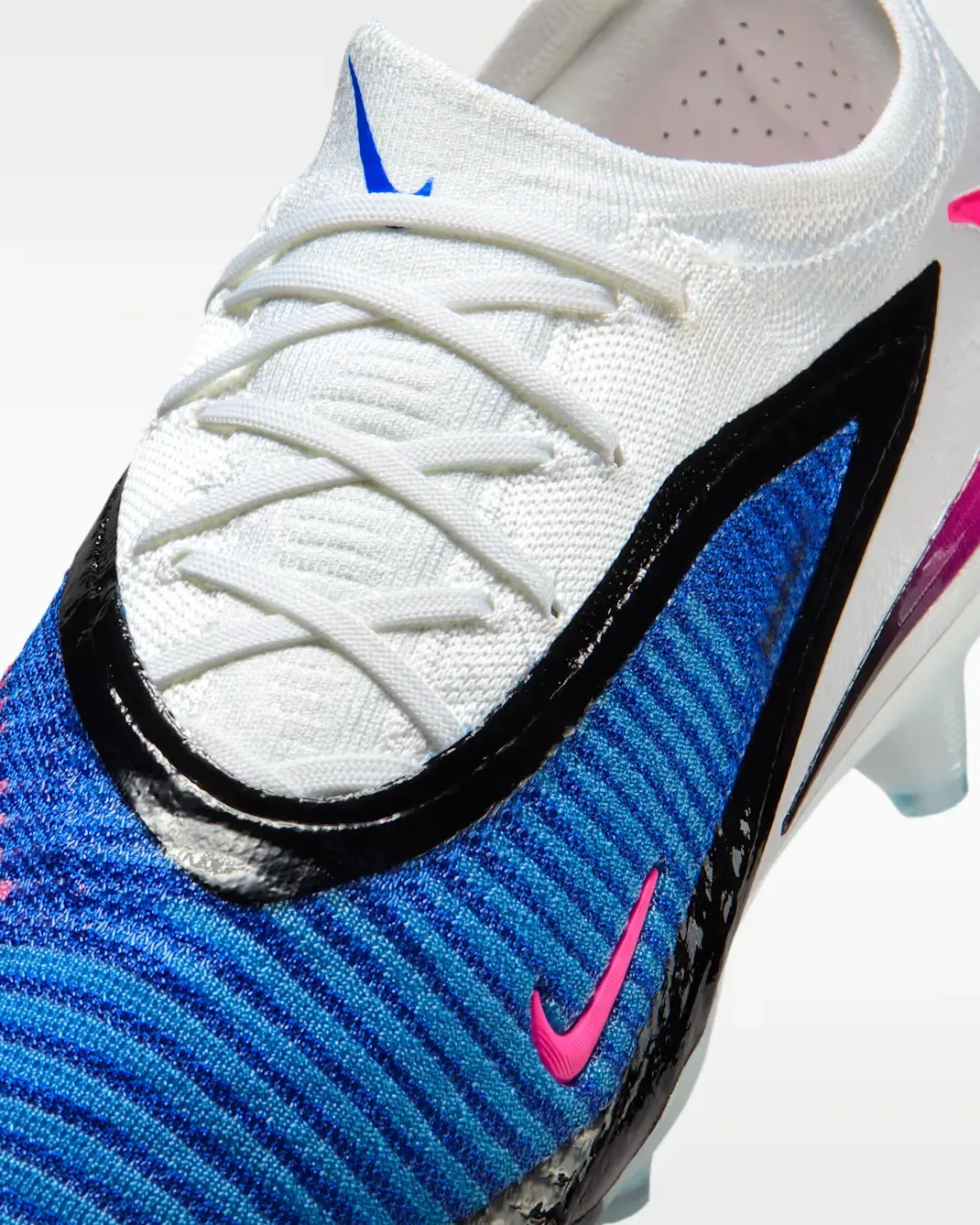 Phantom 6 Low Elite Firm-Ground Soccer Cleats