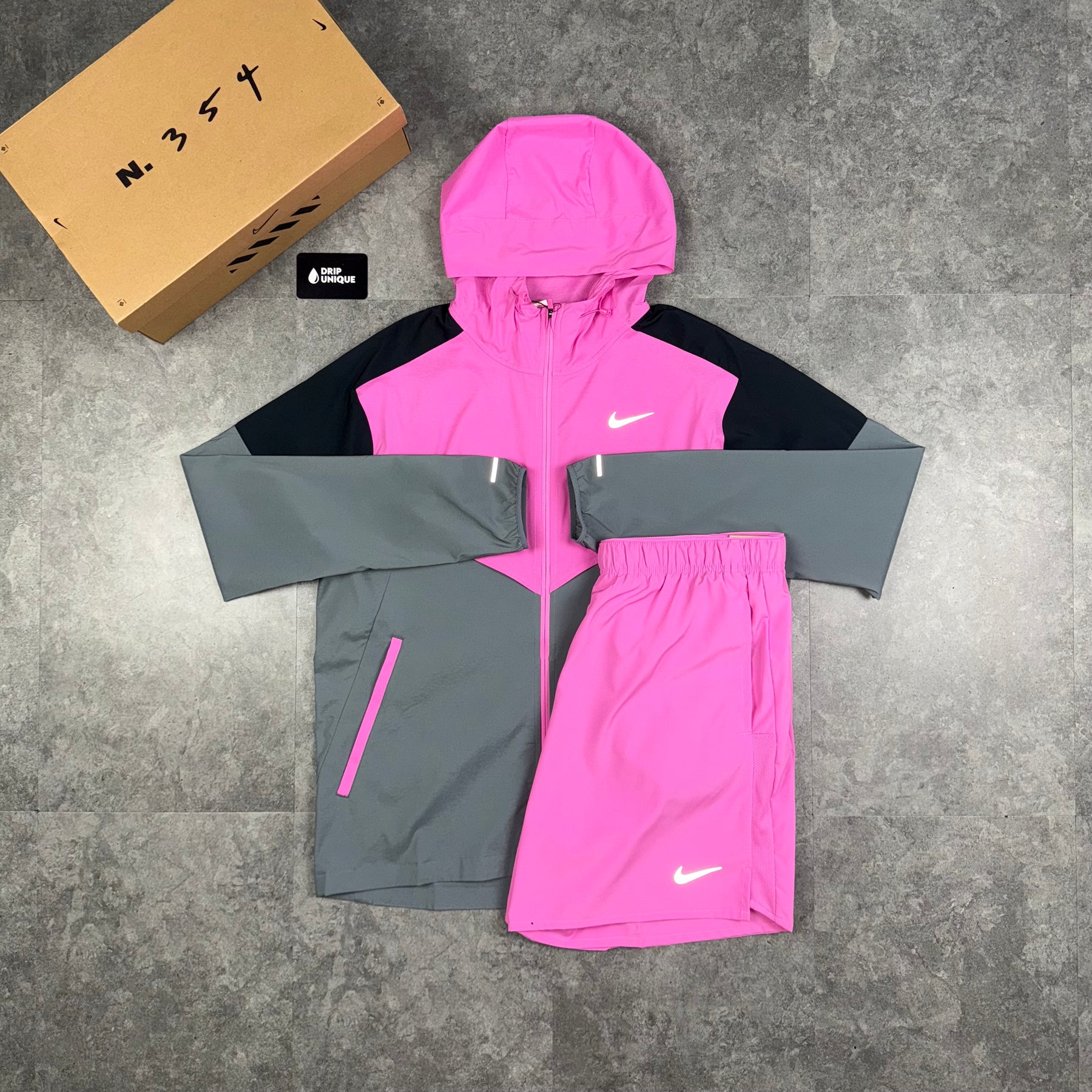 Uv Windrunner Jacket & 7" Challenger Short SetPlayfull Pink