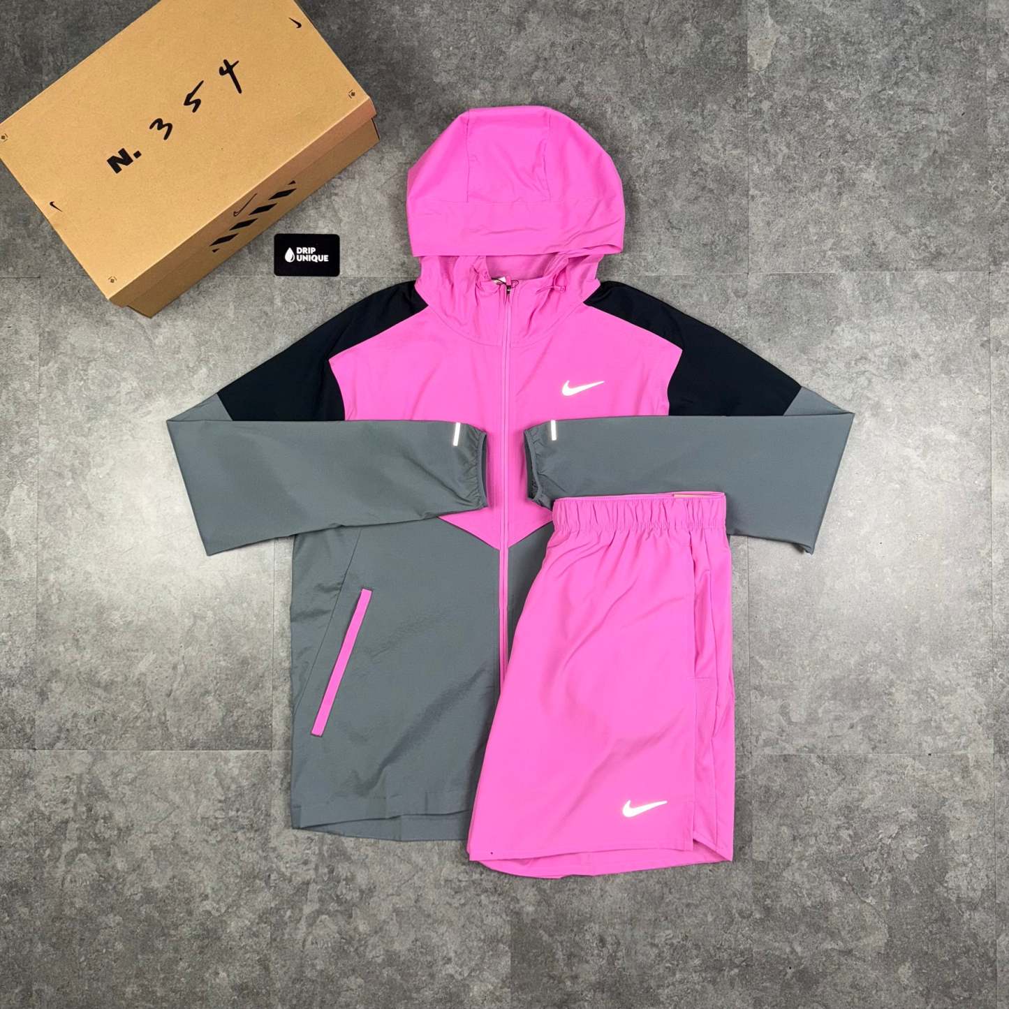 Uv Windrunner Jacket & 7" Challenger Short SetPlayfull Pink