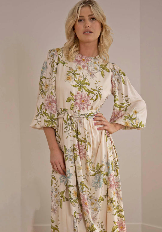 Momento Cream Floral Maxi Dress