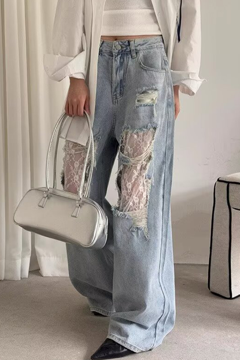 Women's Retro Jeans With Delicate Lace Insets