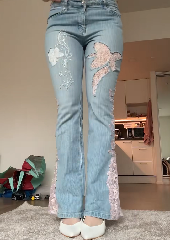 Lace Trim Flare Jeans(Blue)