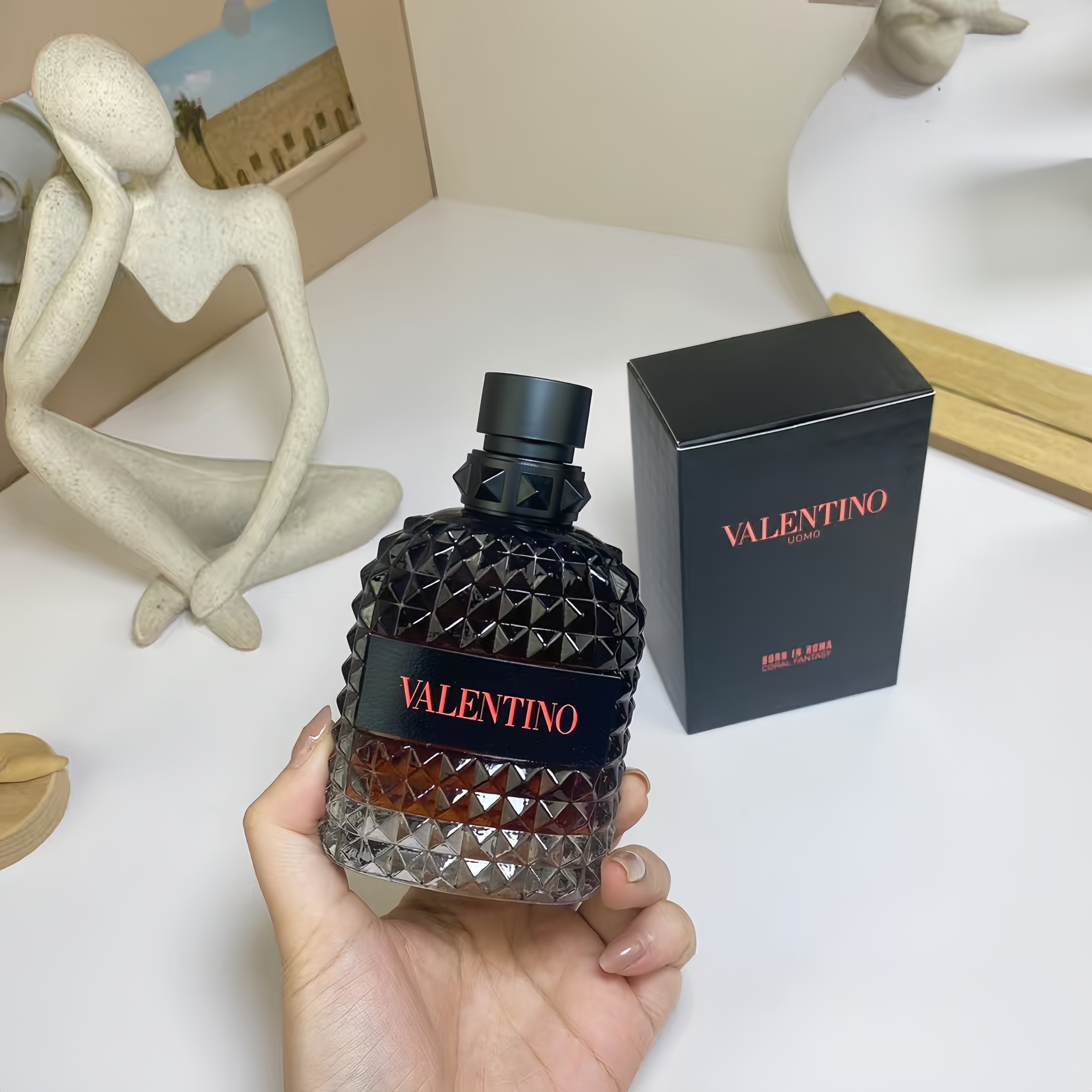 Valentino Born in Roma Coral Fantasy Uomo Eau de Toilette | 100ml Authentic Men’s Fragrance
