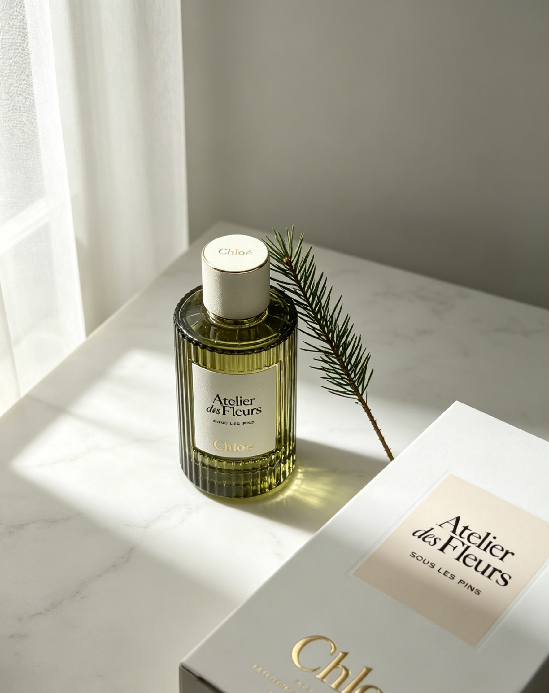 Chloé Atelier des Fleurs Sous Les Pins Unisex Perfume, Crisp Pine Forest Earthy Fragrance for Daily Travel