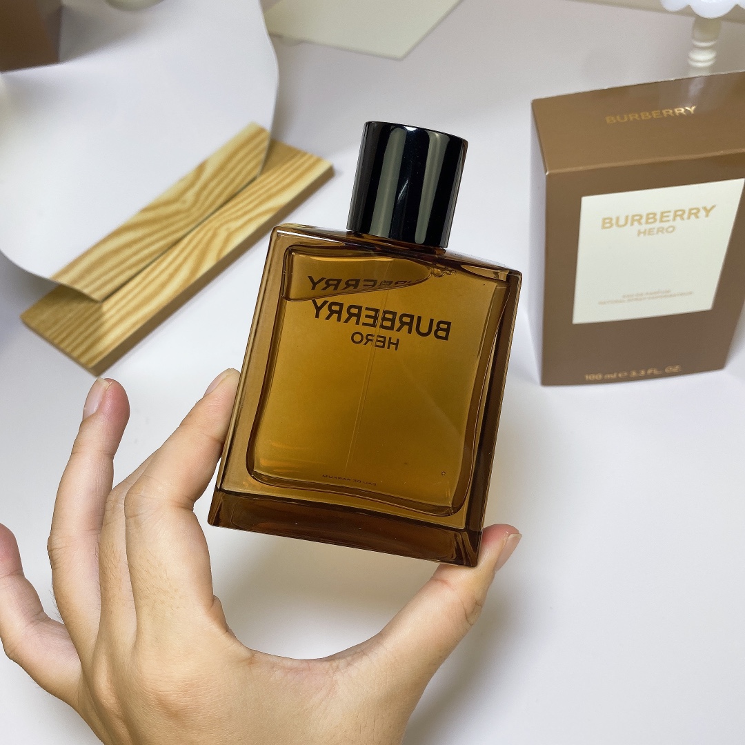 Burberry Hero Eau de Parfum | Warm, Confident Fragrance for Men