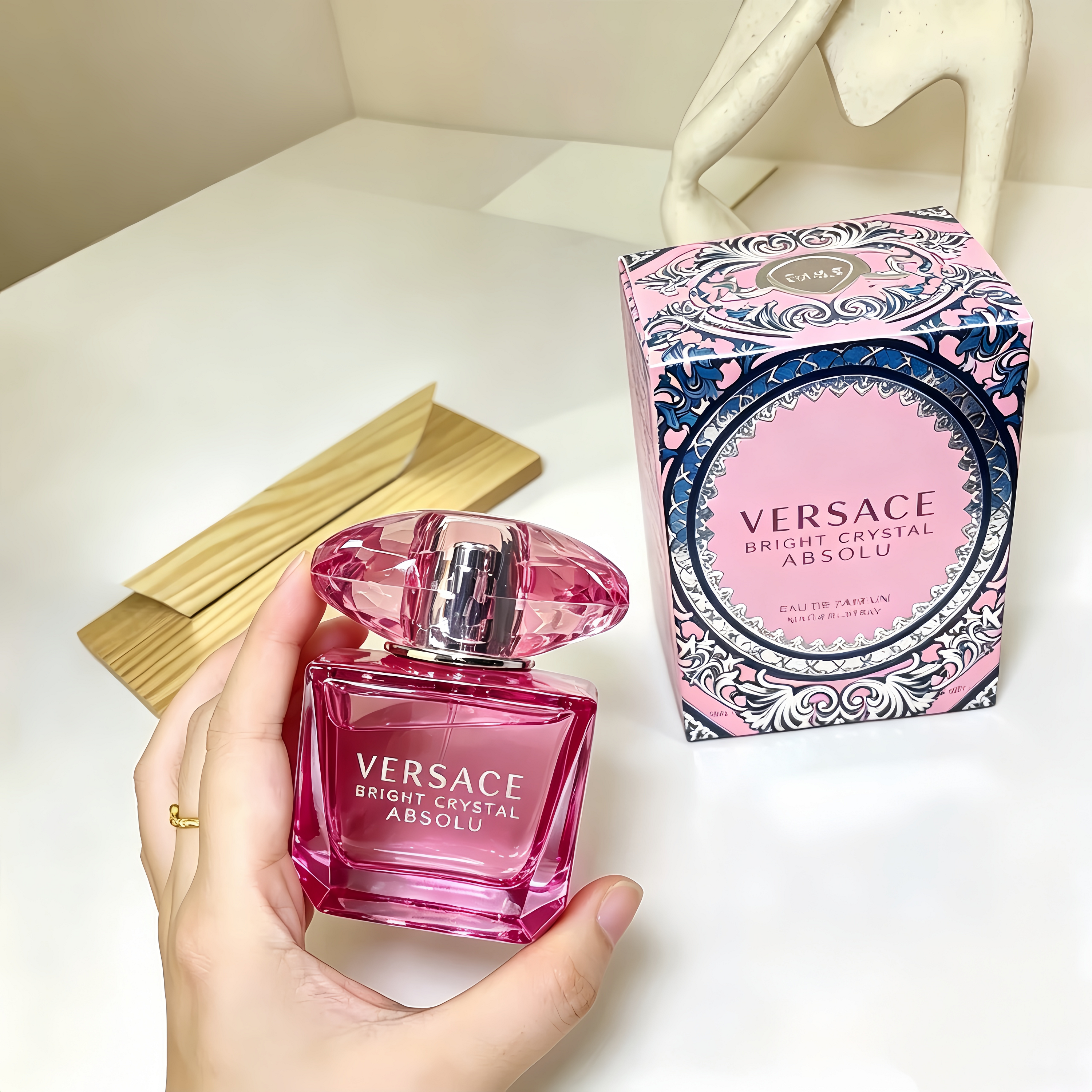 Versace Absolu Crystal Perfume | Iconic Fresh Floral Fragrance for Her
