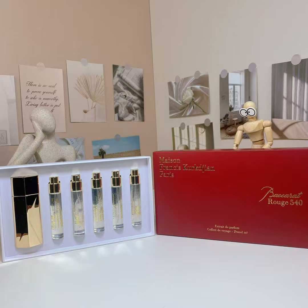 Maison Francis Kurkdjian Baccarat Rouge 540 Unisex Fragrance Travel Spray Refill Kit