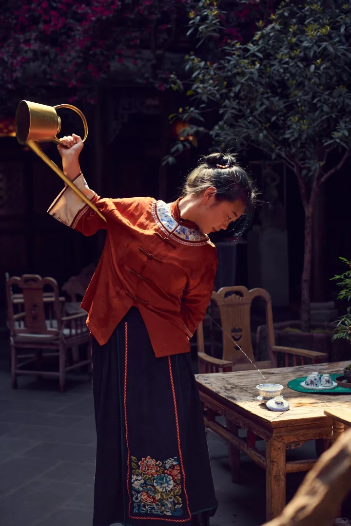 Lu Yu and The Classic of Tea