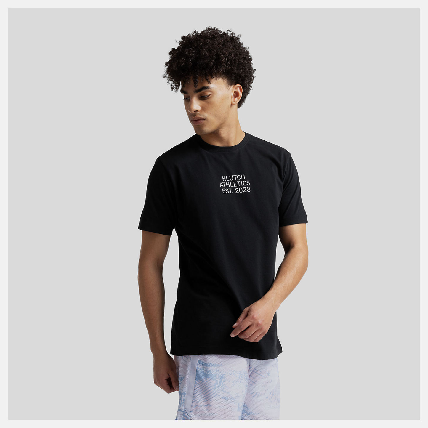 Klutch X NBバーサタイルグラフィックTシャツ