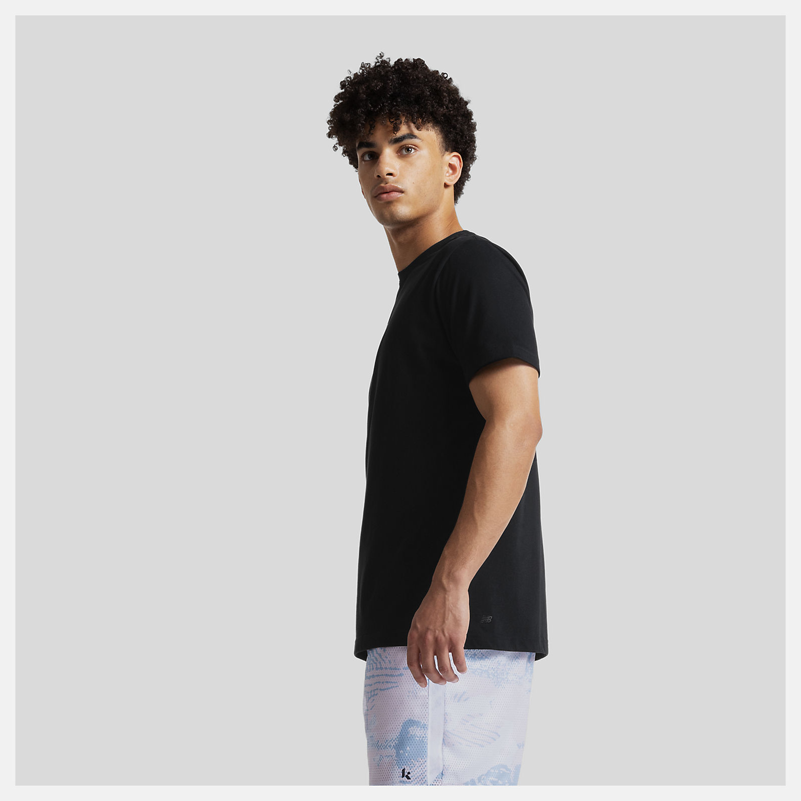 Klutch X NBバーサタイルグラフィックTシャツ