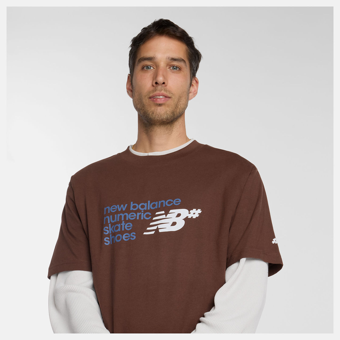 Numeric スタックド グラフィック T-Shirt