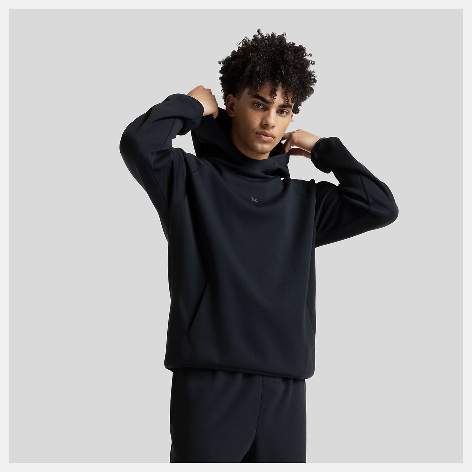Klutch X NB パフォーマンスフーディ