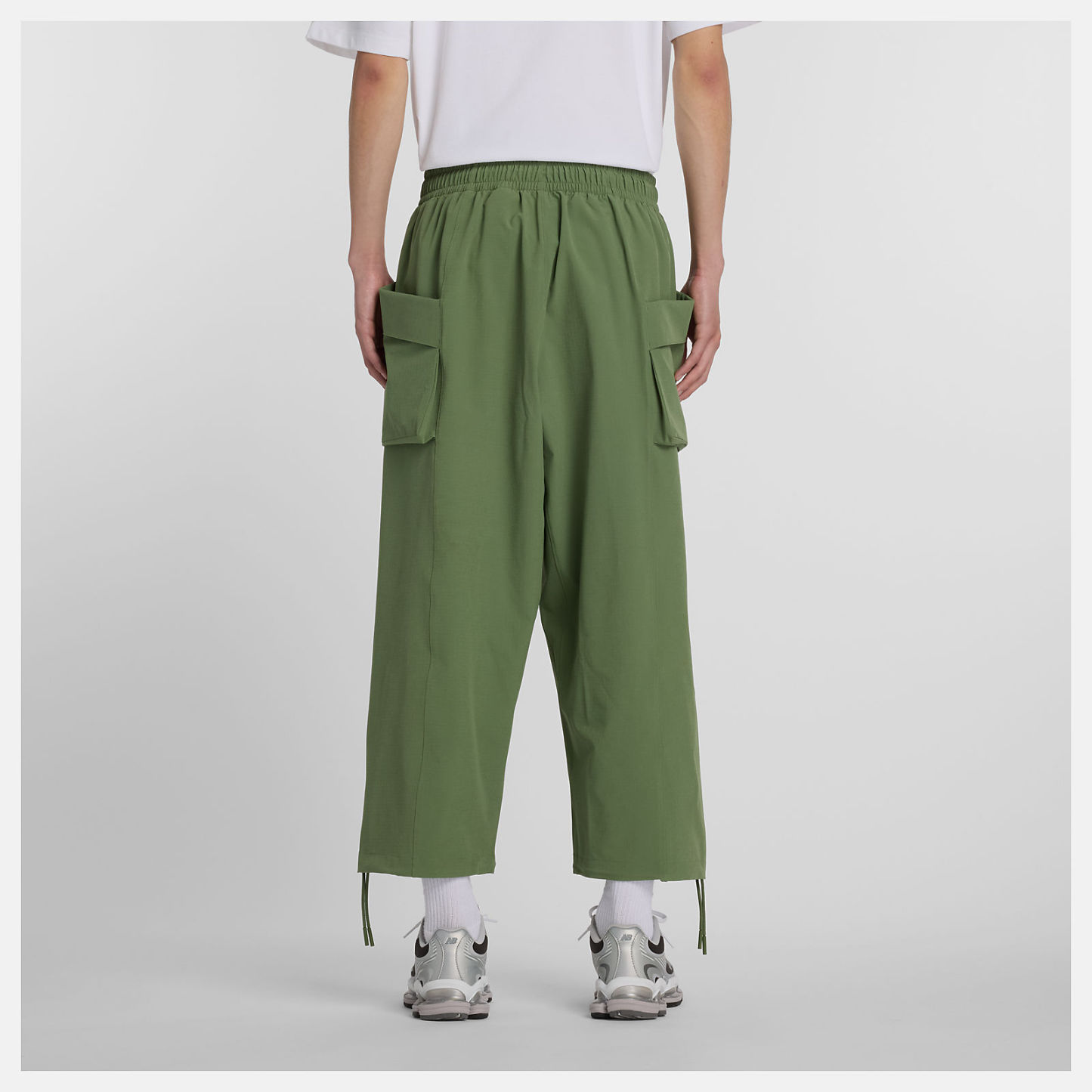 NB GREY クロップドカーゴパンツ