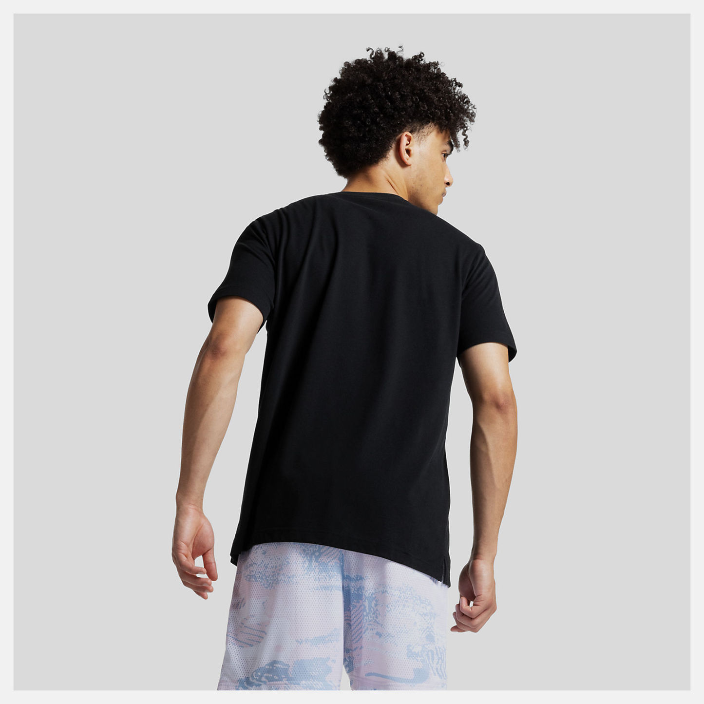 Klutch X NBバーサタイルグラフィックTシャツ