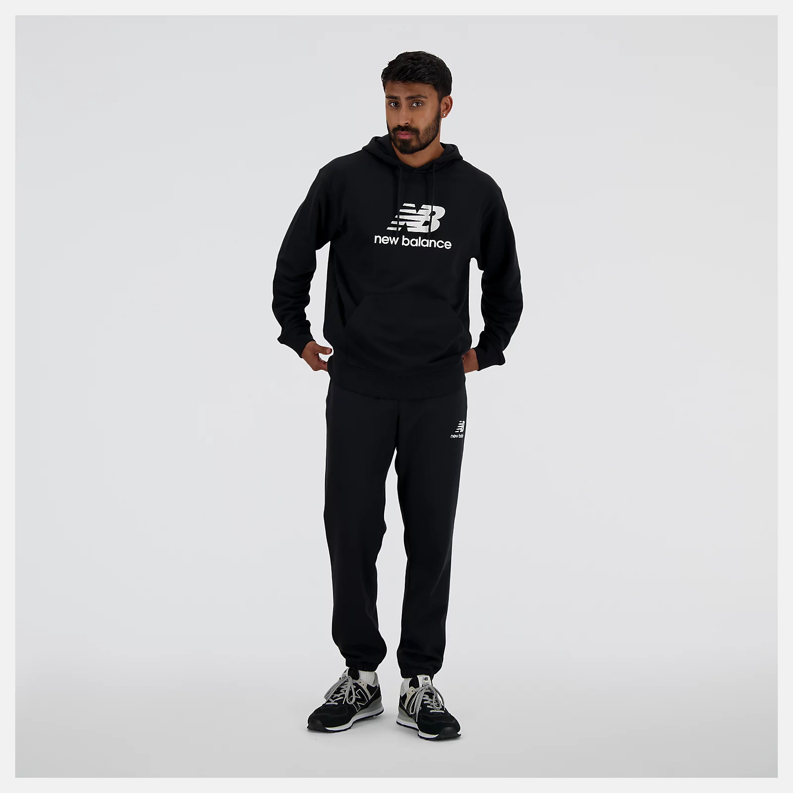 Sport Essentials Stacked Logo スウェットフーディ