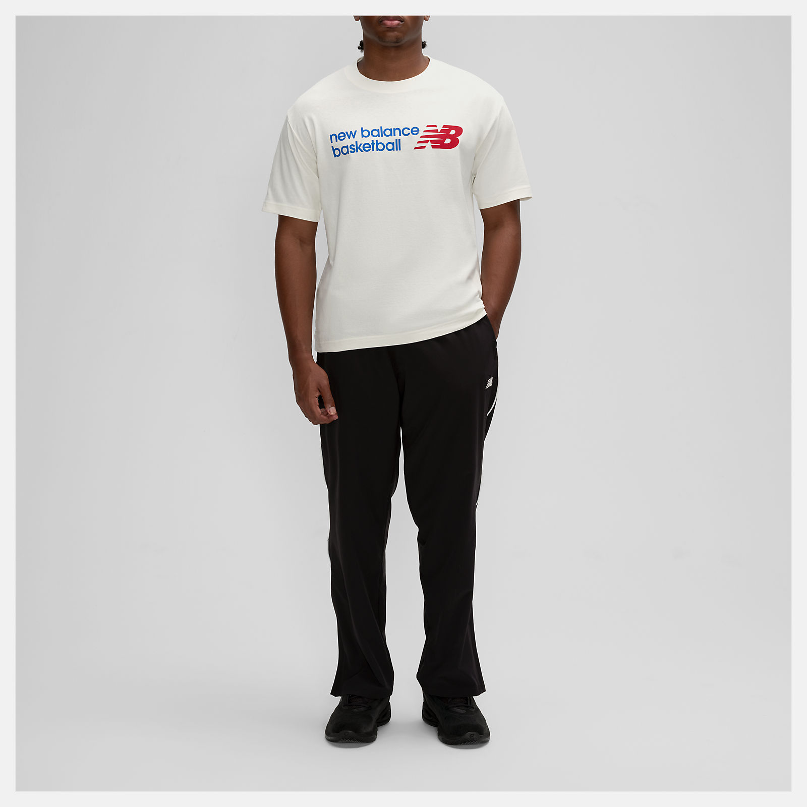 バスケットボールロゴグラフィックTシャツ