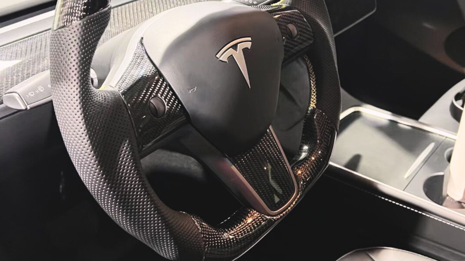 Model 3/Y Steering Wheel Middle Trim Cover | Tesery