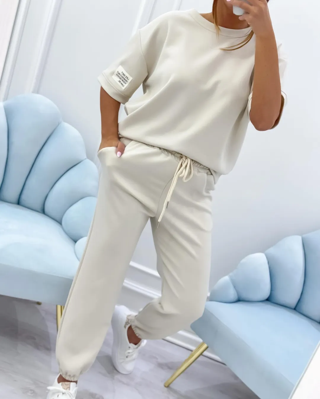 ⏳ Limited-time offer! ⏰ Women's casual set, including a solid color top and trousers.