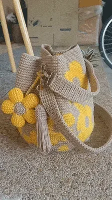 🧵🌸HANDCRAFTED CROCHET FLOWER BAG 🌼✨