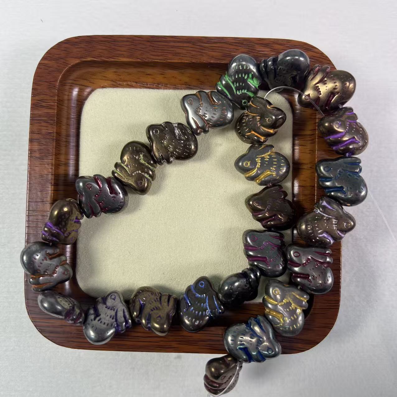 Cute Enamel Rabbit-Shaped Hematite Bracelet, Vintage Style Animal Beaded Jewelry, Grounding & Protection Healing Stone, Unique Boho Stretch Bracelet
