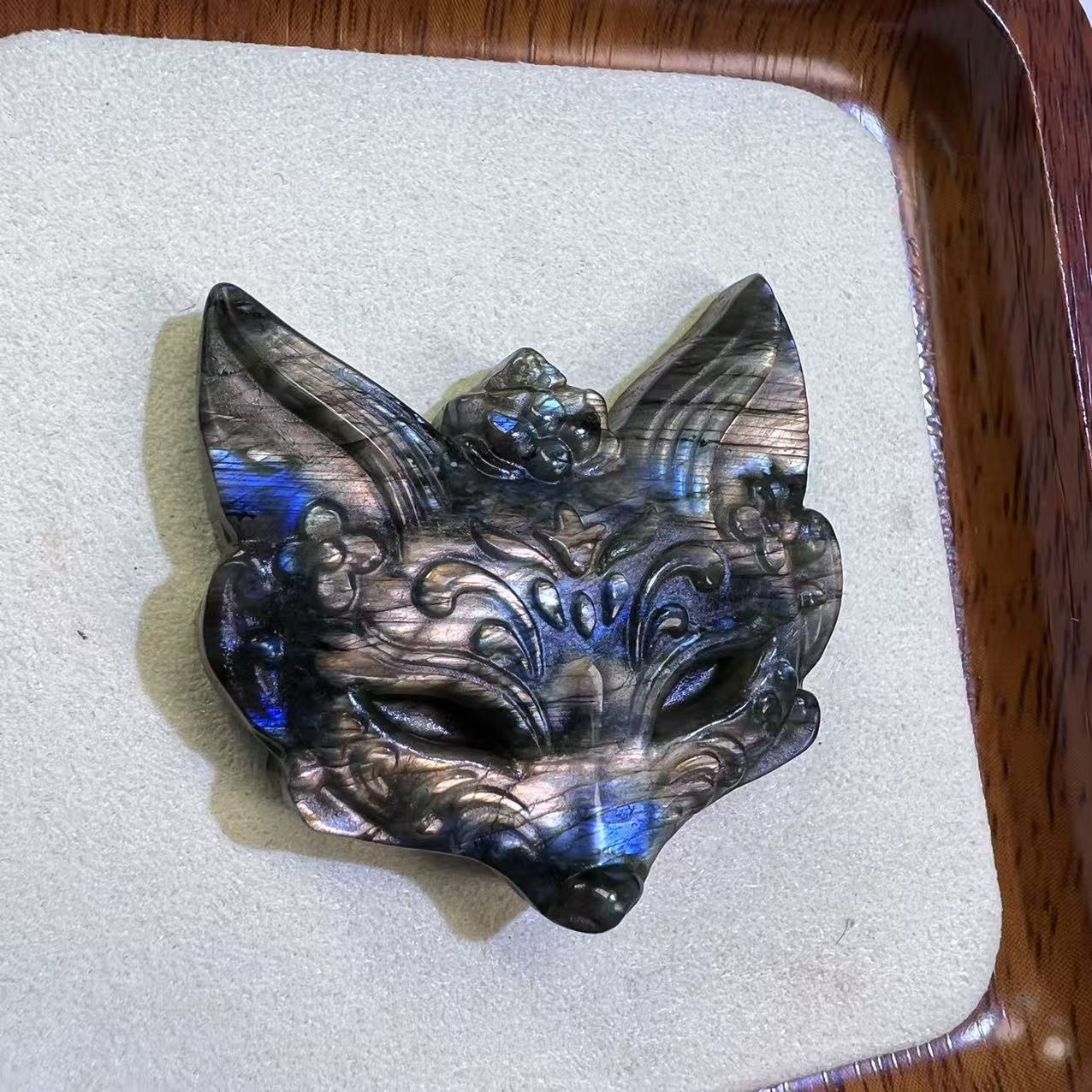 Unique Natural Labradorite Nine-Tailed Fox Pendant, Hand-Carved Flashy Blue Sheen Crystal, Mystical Kitsune Talisman Jewelry, Healing & Protection Amule