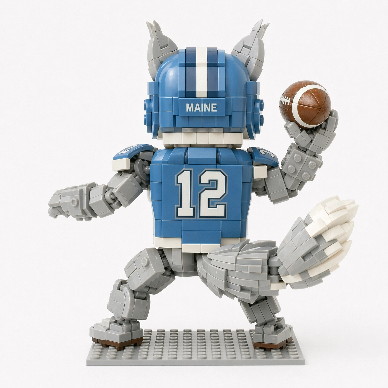 Building Blocks Maine Coon Quarterback Figure