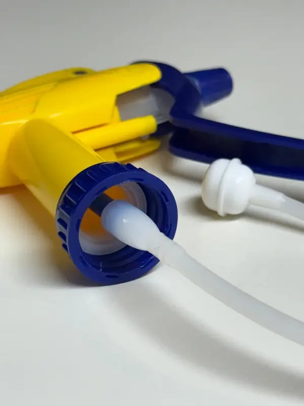 🔥HOT SALE: 49% OFF🔥🌀 360° Tilt Spray Adapter – Turn Any Bottle into a Full-Angle Sprayer