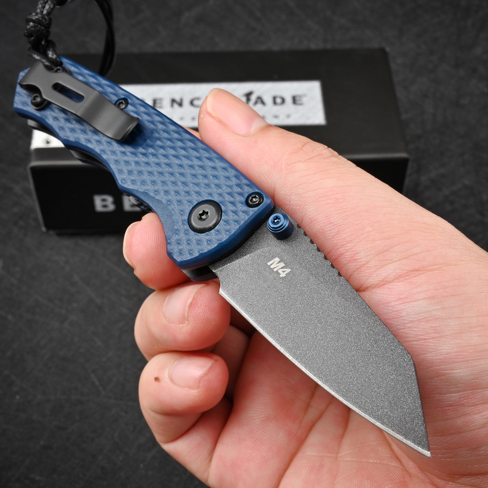 BM 290BK Full Immunity Crater Blau Taschenmesser