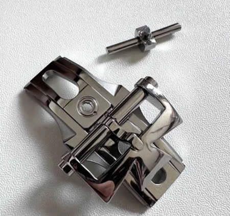 Genuine Vacheron Constantin Overseas rubber and alligator leather strap with quick-release folding clasp