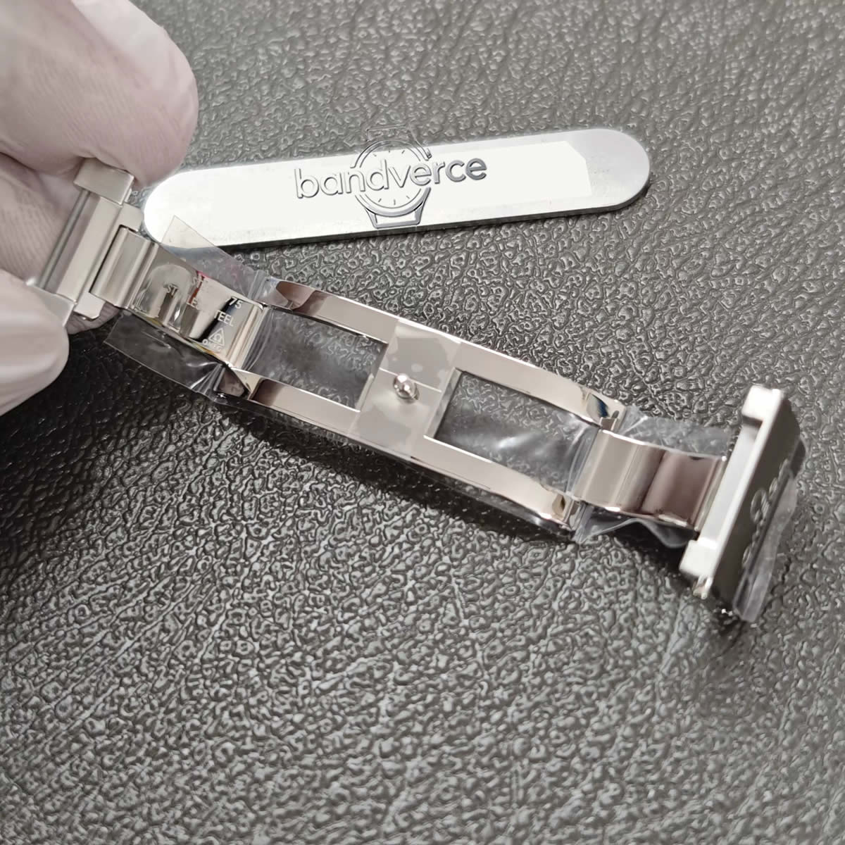 Omega Seamaster 150 Steel Strap Buckle, Genuine Stainless Steel Folding Buckle for Seamaster 220 Watches (20mm)