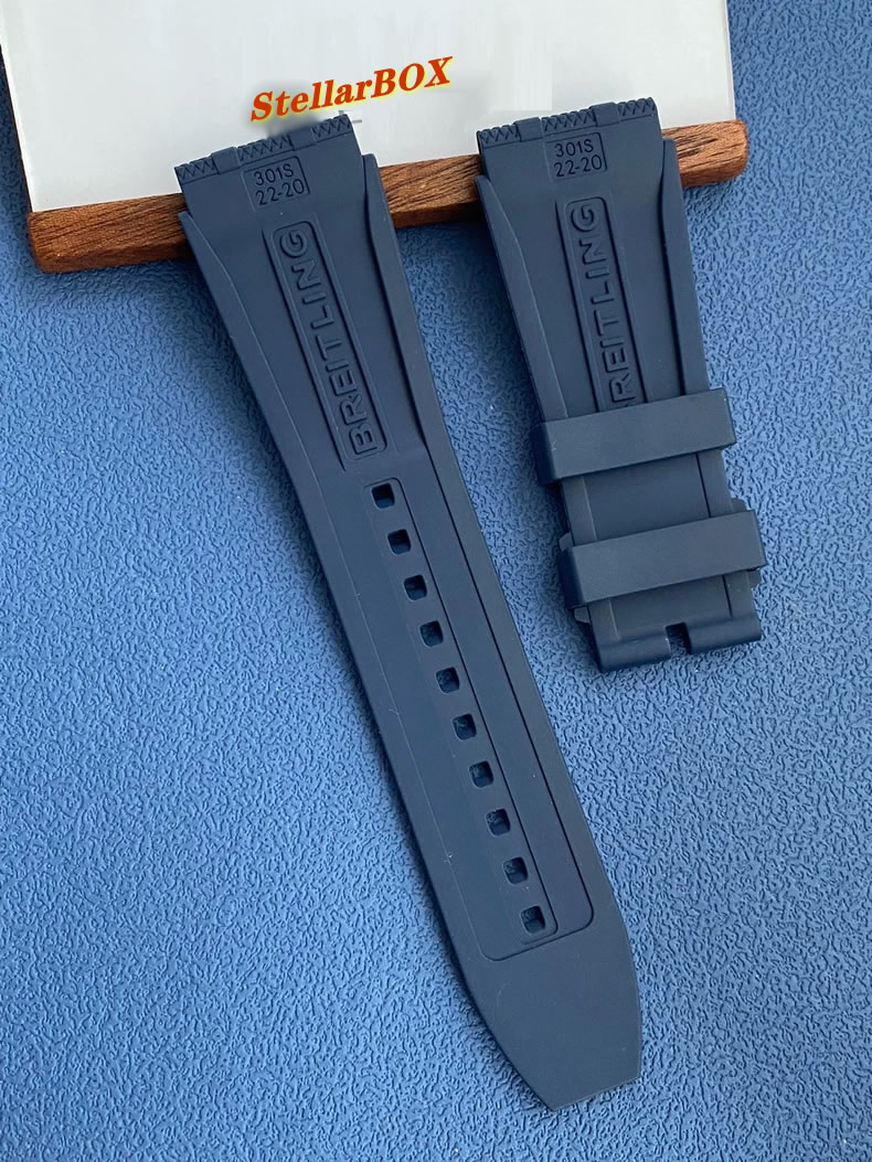 Breitling Chronomat B01 fluororubber strap, Breitling Superocean strap (22 mm)