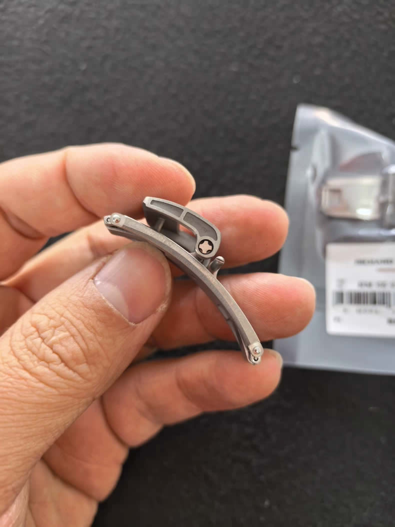 Richard Merlot RM30M 65 030 Series Rubber and Titanium Steel Folding Clasp 18mm