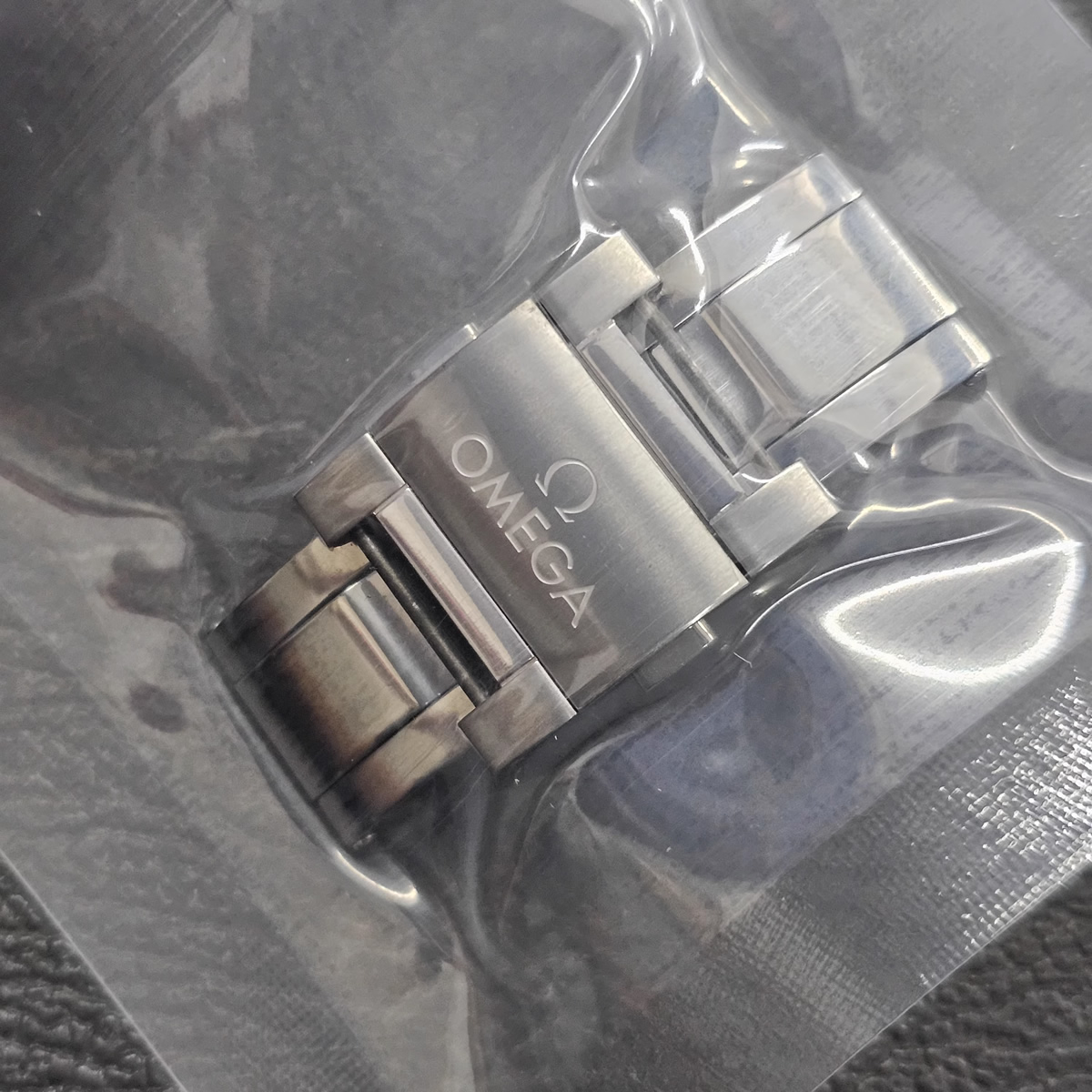 Omega Seamaster 150 and 220 stainless steel strap links and clasp