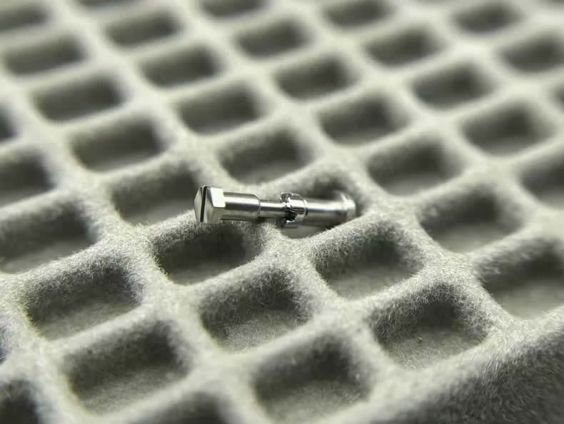 Audemars Piguet Royal Oak Series 67540 Bezel Screws