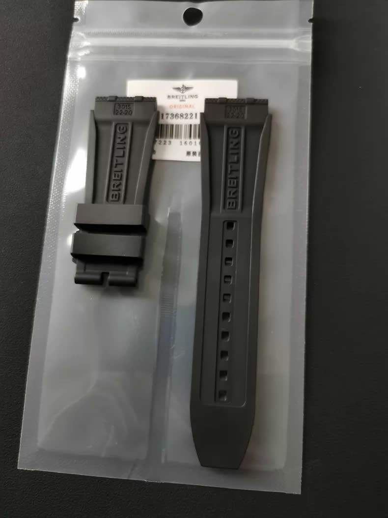 Breitling Chronomat 44/42 Dial with Beaded “Bullet” Pattern, 22mm Rubber Strap