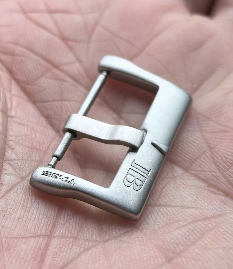 Blancpain Fifty Fathoms Pre-owned Watch Buckles: 18mm, 20mm
