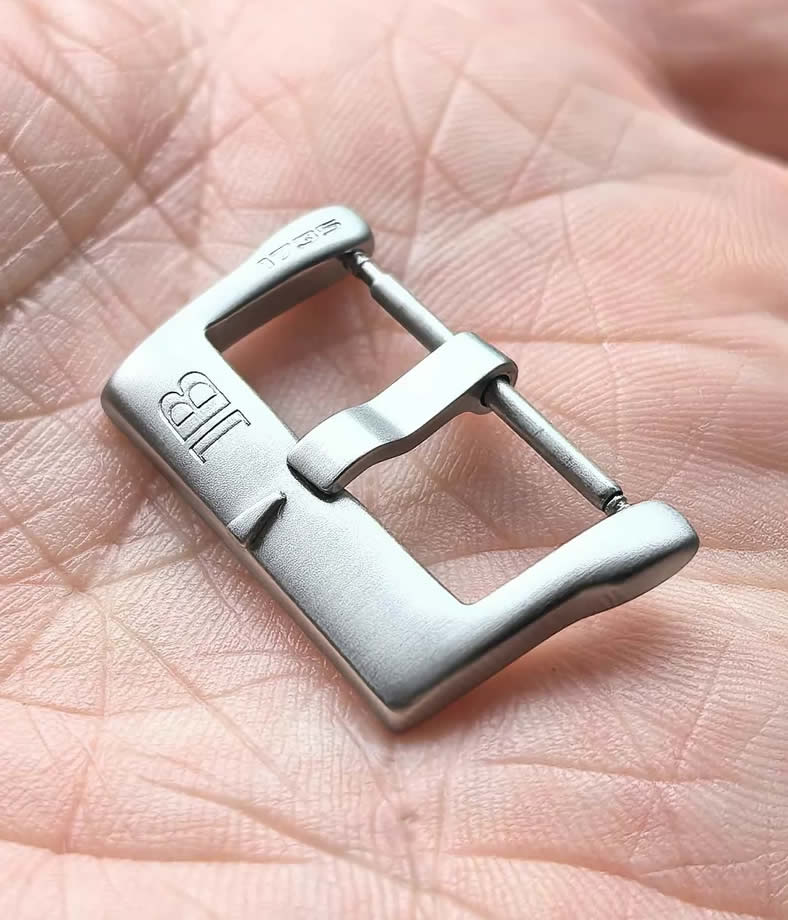 Blancpain Fifty Fathoms Pre-owned Watch Buckles: 18mm, 20mm