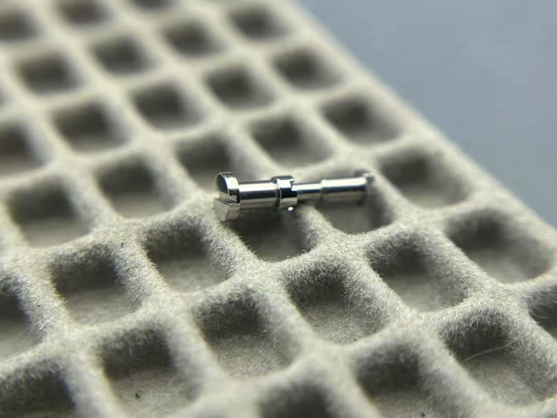 Audemars Piguet Royal Oak Series 67540 Bezel Screw 