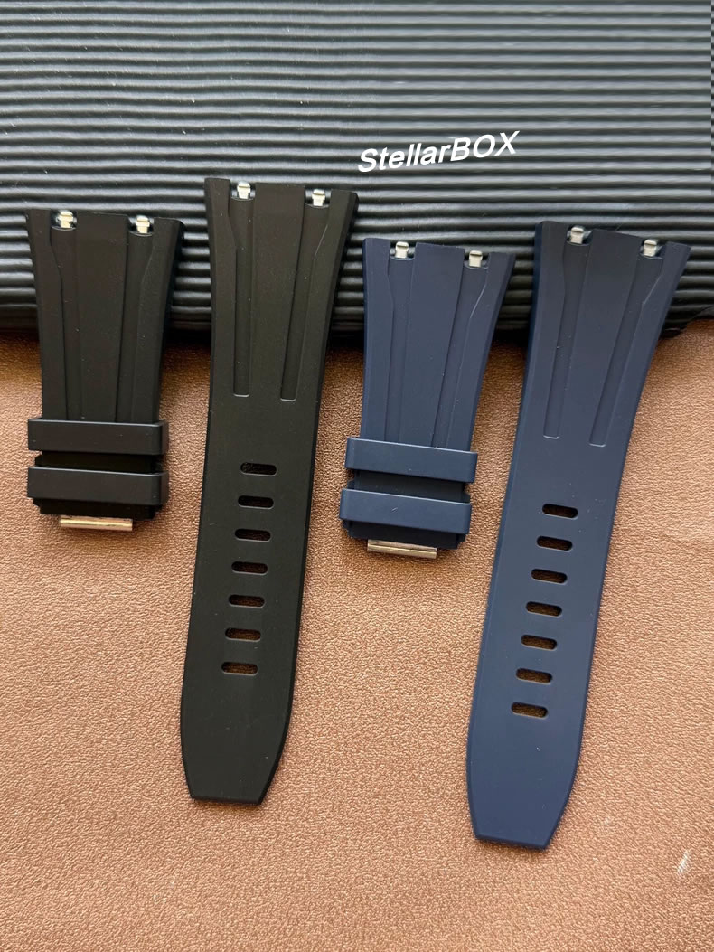 Audemars Piguet 26420 Quick-Release Strap; AP Royal Oak Offshore Fluor rubber Strap, 30 mm